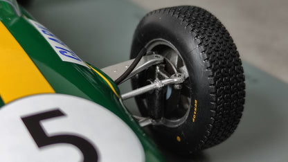 Spark Lotus 33 Jim Clark winner British GP 1965 1/18 18S416