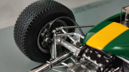 Spark Lotus 33 Jim Clark winner British GP 1965 1/18 18S416