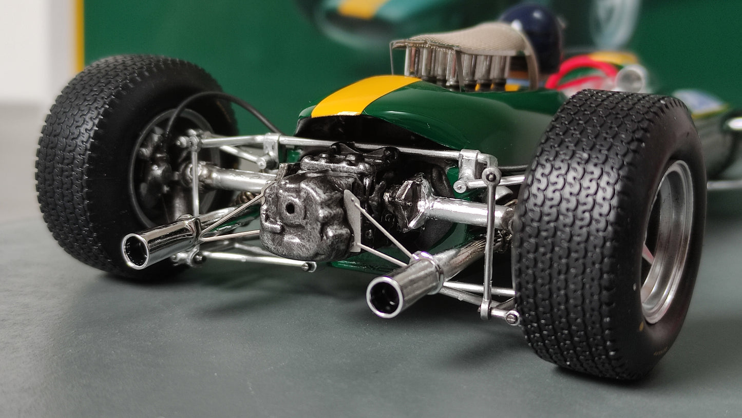 Spark Lotus 33 Jim Clark winner British GP 1965 1/18 18S416