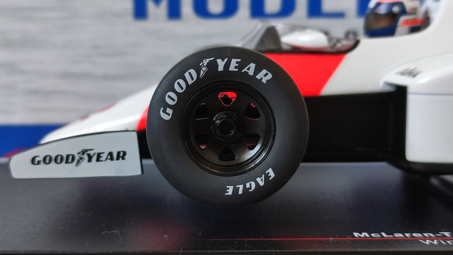 Model Car Group Marlboro Mclaren TAG MP4/2b Alain Prost Winner Monaco GP 1985 F1 World Champion 1/18 MCG18606F