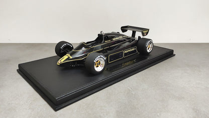 GP Replicas JPS Lotus Ford 91 Elio de Angelis 1982 1/18 GP066A