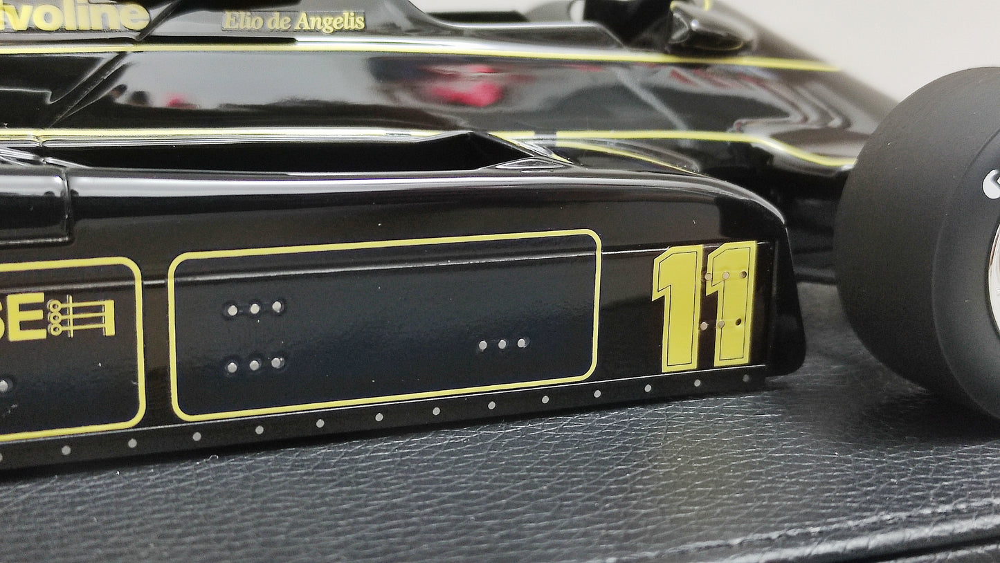 GP Replicas JPS Lotus Ford 91 Elio de Angelis 1982 1/18 GP066A