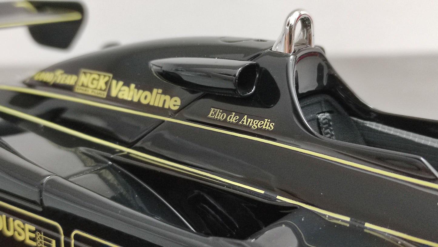 GP Replicas JPS Lotus Ford 91 Elio de Angelis 1982 1/18 GP066A