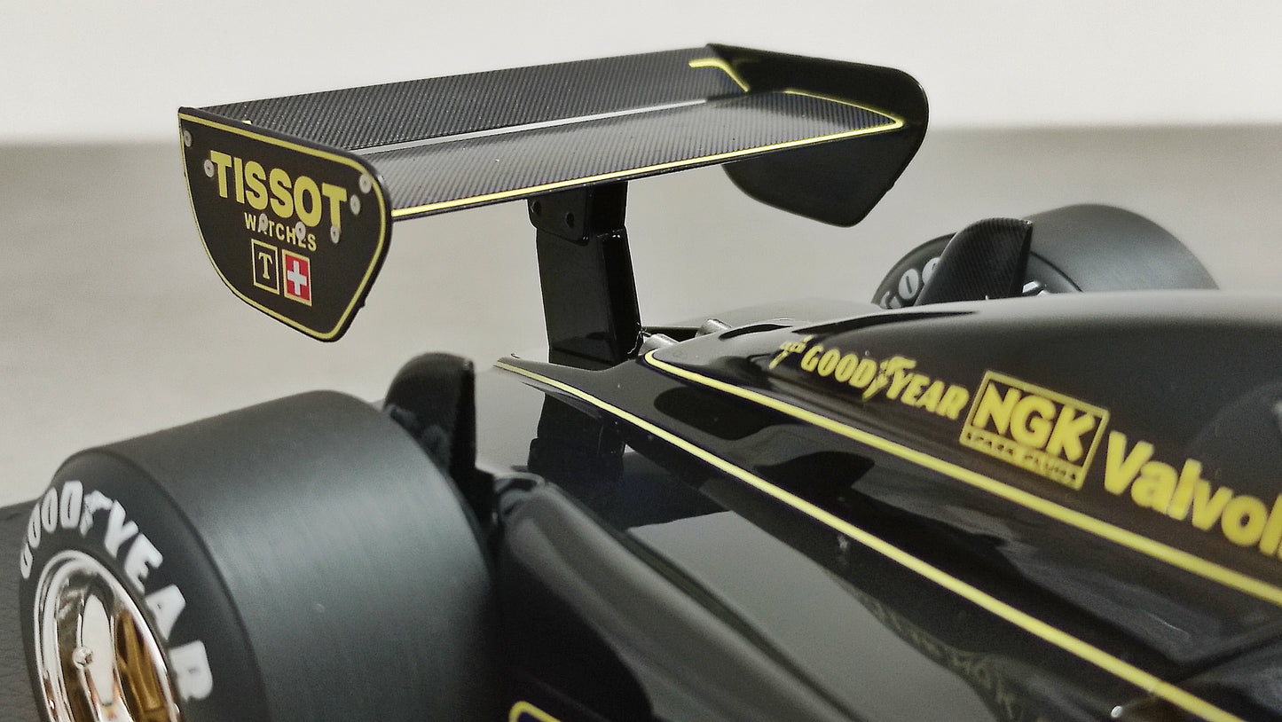 GP Replicas JPS Lotus Ford 91 Elio de Angelis 1982 1/18 GP066A