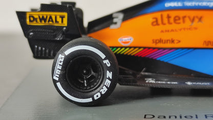 Spark Mclaren Mercedes MCL35M VELO Daniel Ricciardo 2021 Italian GP winner 1/43