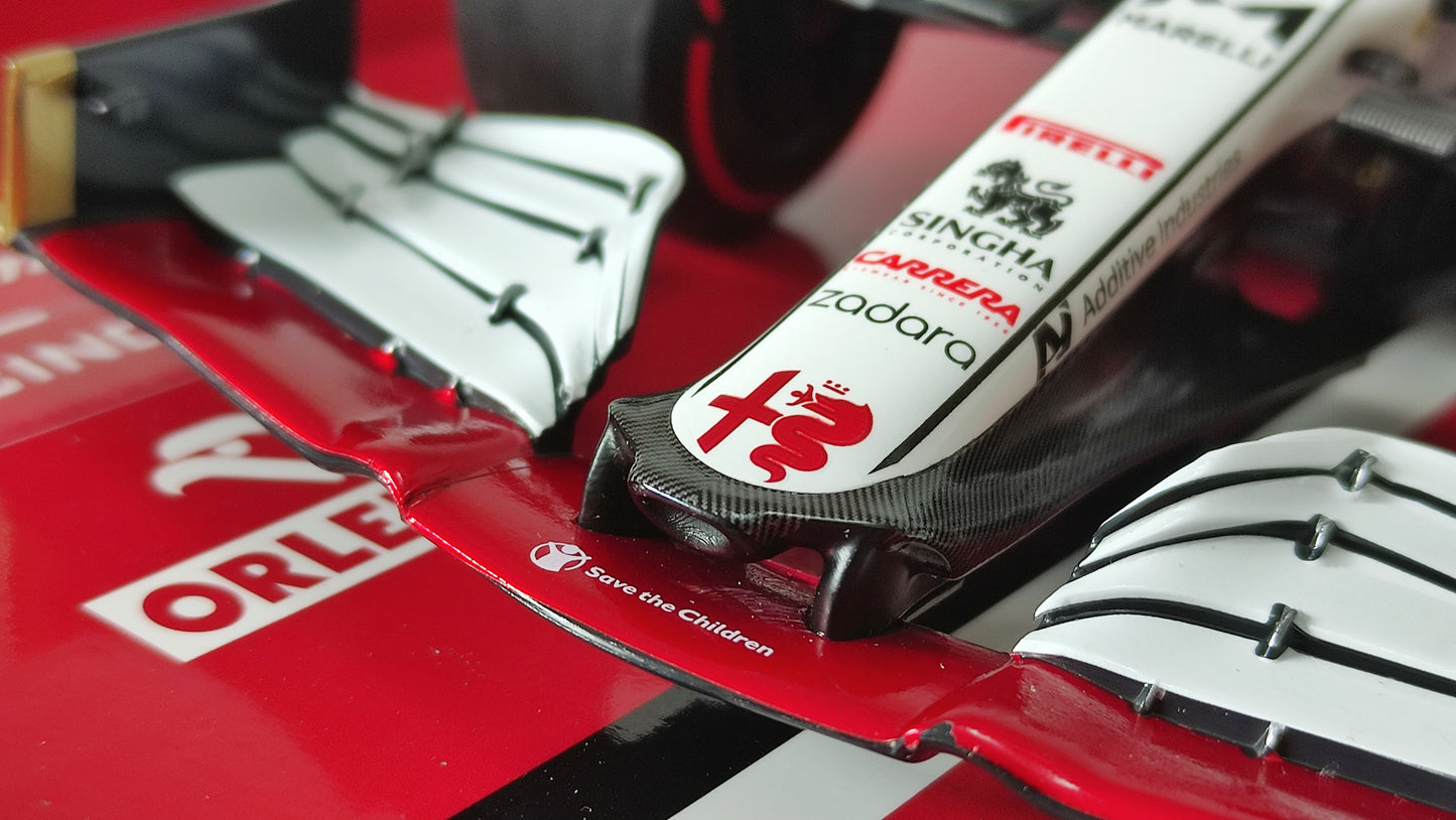 Minichamps Alfa Romeo Ferrari C41 Kimi Raikkonen 2021 Bahrain GP 1/18 Limited Edition 150 pcs.