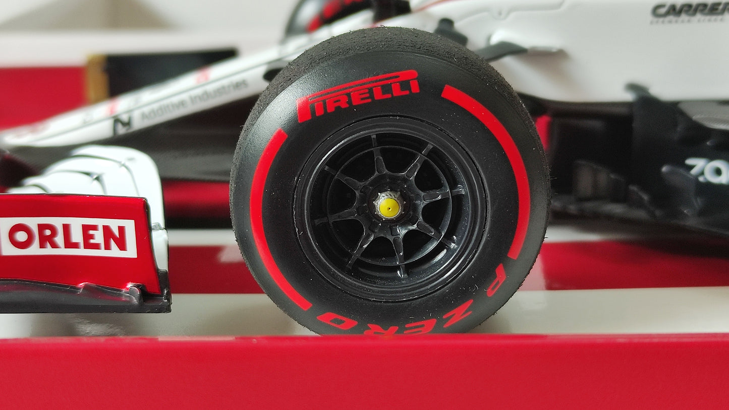 Minichamps Alfa Romeo Ferrari C41 Kimi Raikkonen 2021 Bahrain GP 1/18 Limited Edition 150 pcs.