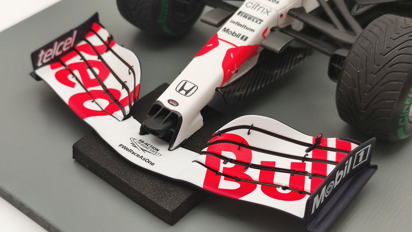 Spark Red Bull Honda RB16b Max Verstappen Turkish GP F1 World Champion 2021 1/18 18S605