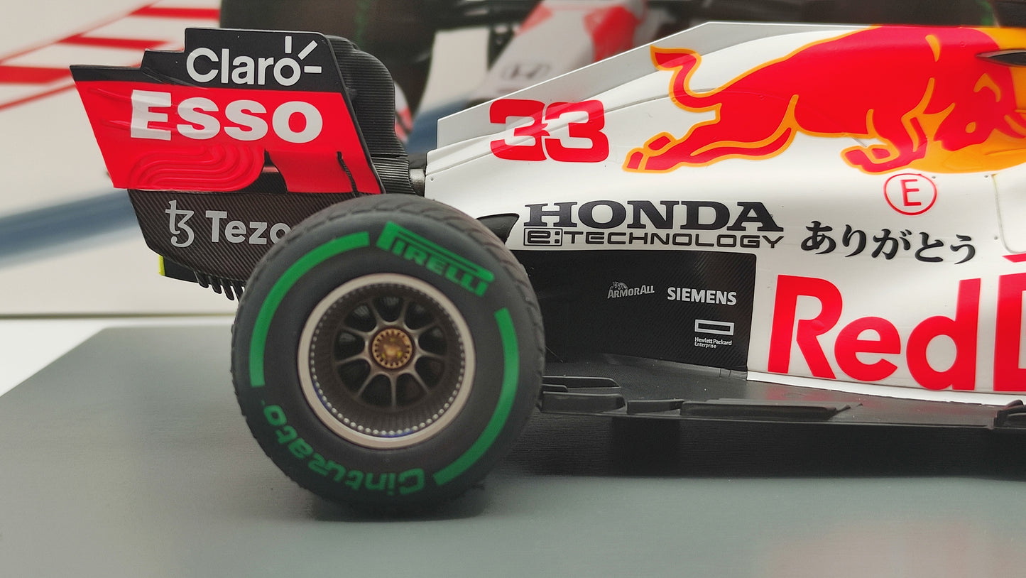 Spark Red Bull Honda RB16b Max Verstappen Turkish GP F1 World Champion 2021 1/18 18S605