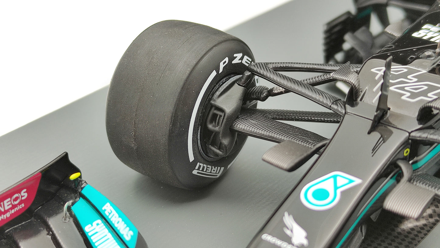 Spark AMG Mercedes W12 Lewis Hamilton 2021 British GP winner 1/18 18S599