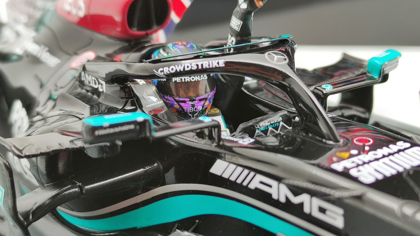 Spark AMG Mercedes W12 Lewis Hamilton 2021 British GP winner 1/18 18S599