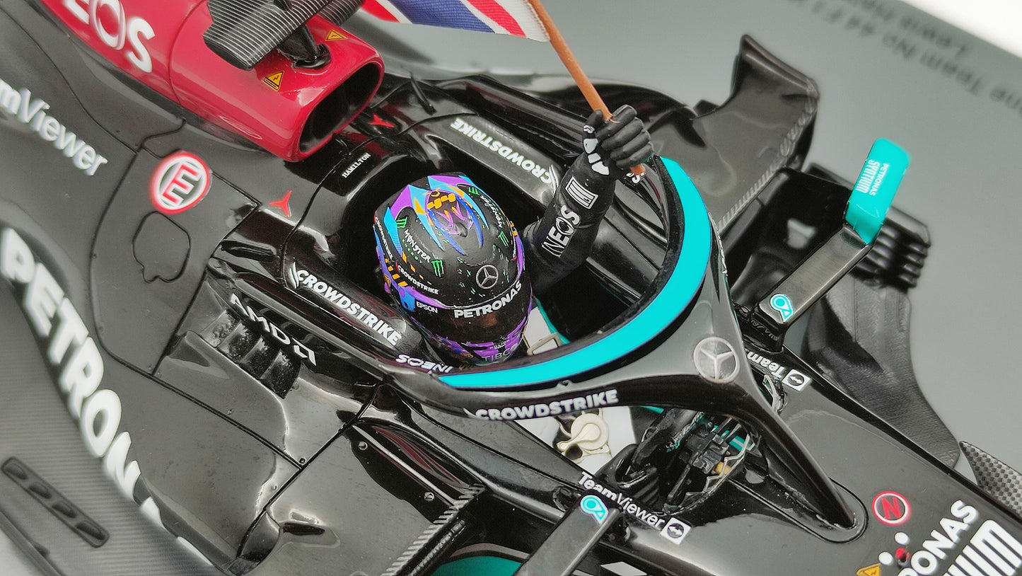 Spark AMG Mercedes W12 Lewis Hamilton 2021 British GP winner 1/18 18S599