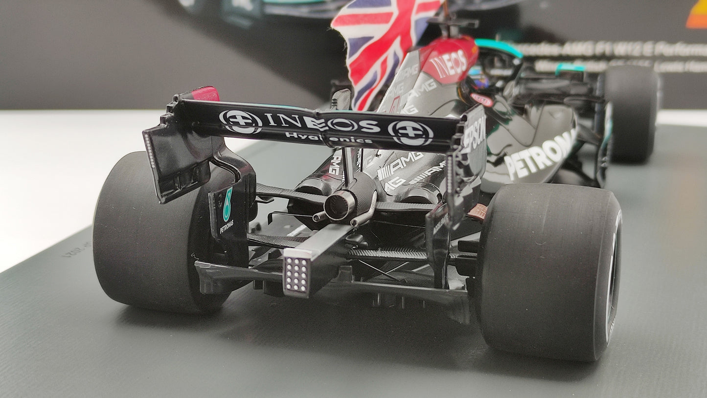 Spark AMG Mercedes W12 Lewis Hamilton 2021 British GP winner 1/18 18S599