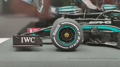 Spark AMG Mercedes W12 Lewis Hamilton 2021 British GP winner 1/18 18S599