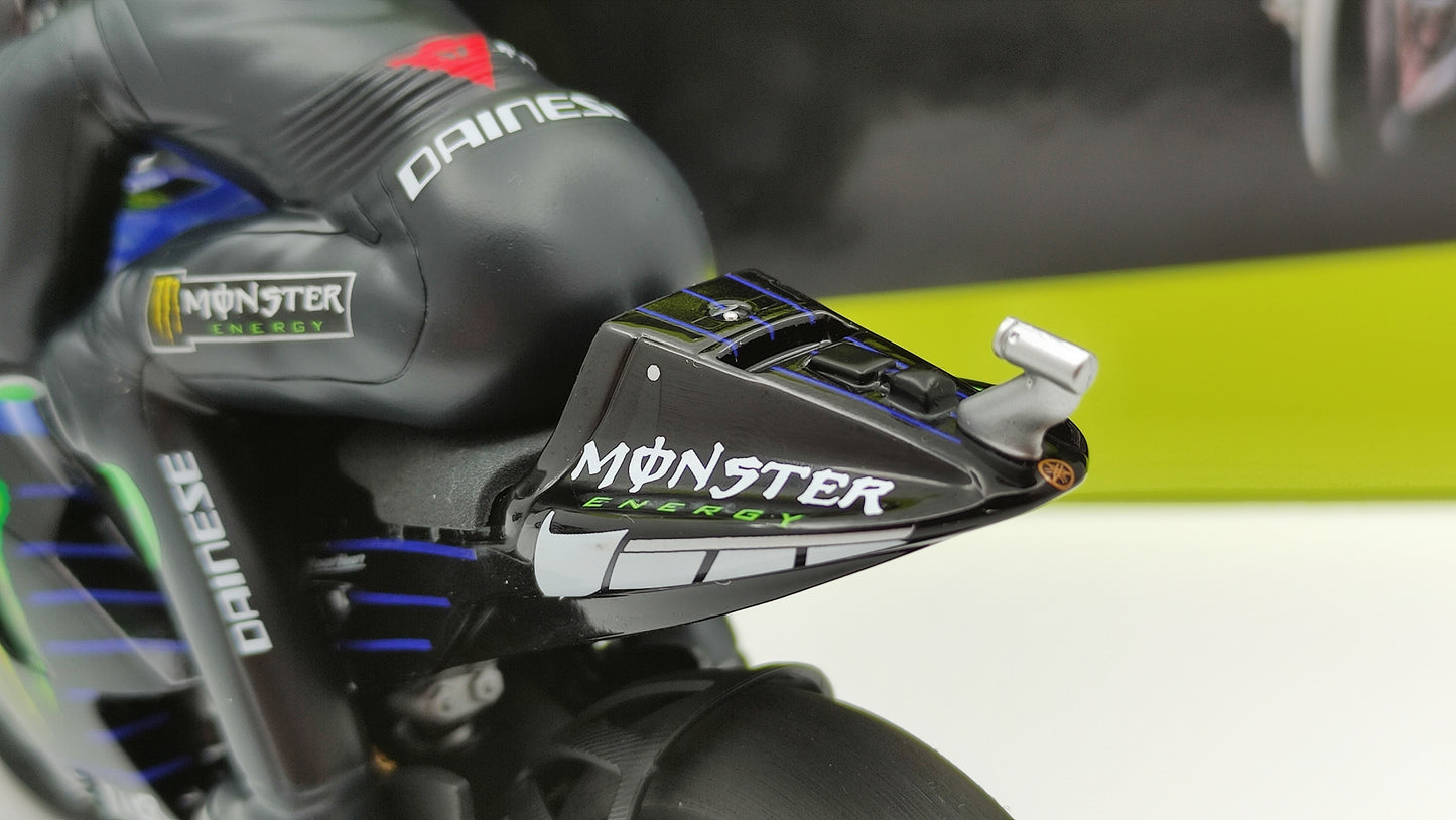 Minichamps Moto GP Yamaha YZR-M1 2 bike set Valentino Rossi Lewis Hamilton 1/12 Valencia 2019 Limited Edition 1446 pcs.