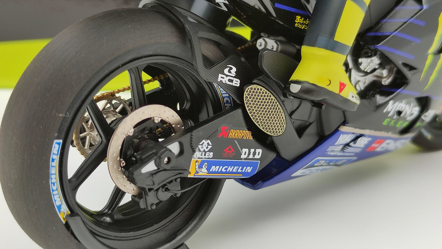 Minichamps Moto GP Yamaha YZR-M1 2 bike set Valentino Rossi Lewis Hamilton 1/12 Valencia 2019 Limited Edition 1446 pcs.