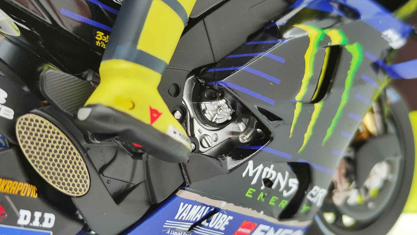 Minichamps Moto GP Yamaha YZR-M1 2 bike set Valentino Rossi Lewis Hamilton 1/12 Valencia 2019 Limited Edition 1446 pcs.