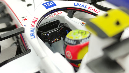 Minichamps Haas F1 VF21 Mick Schumacher Bahrain GP 2021 1/18 Limited Edition 222 pcs.