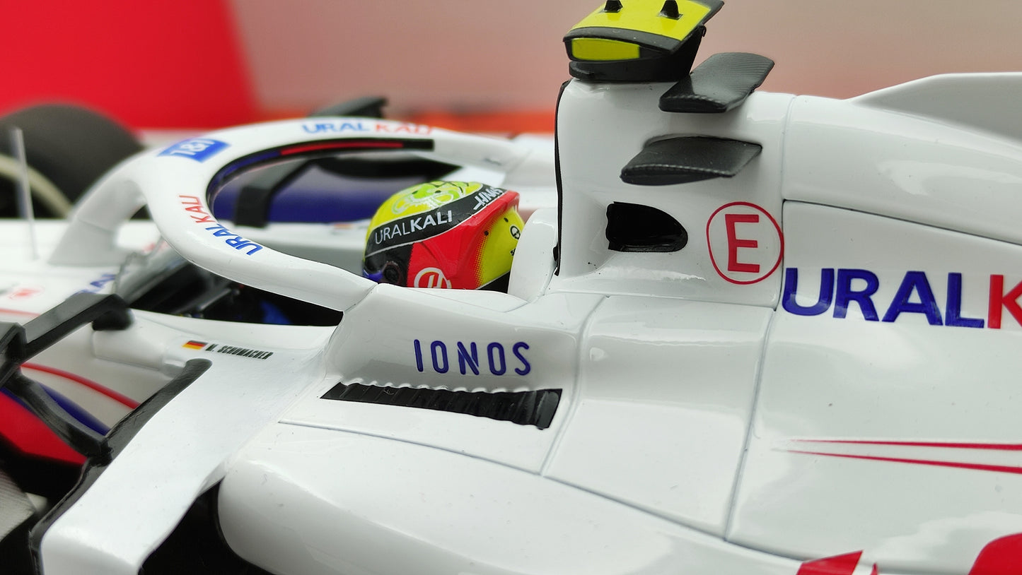 Minichamps Haas F1 VF21 Mick Schumacher Bahrain GP 2021 1/18 Limited Edition 222 pcs.