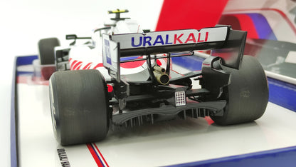 Minichamps Haas F1 VF21 Mick Schumacher Bahrain GP 2021 1/18 Limited Edition 222 pcs.
