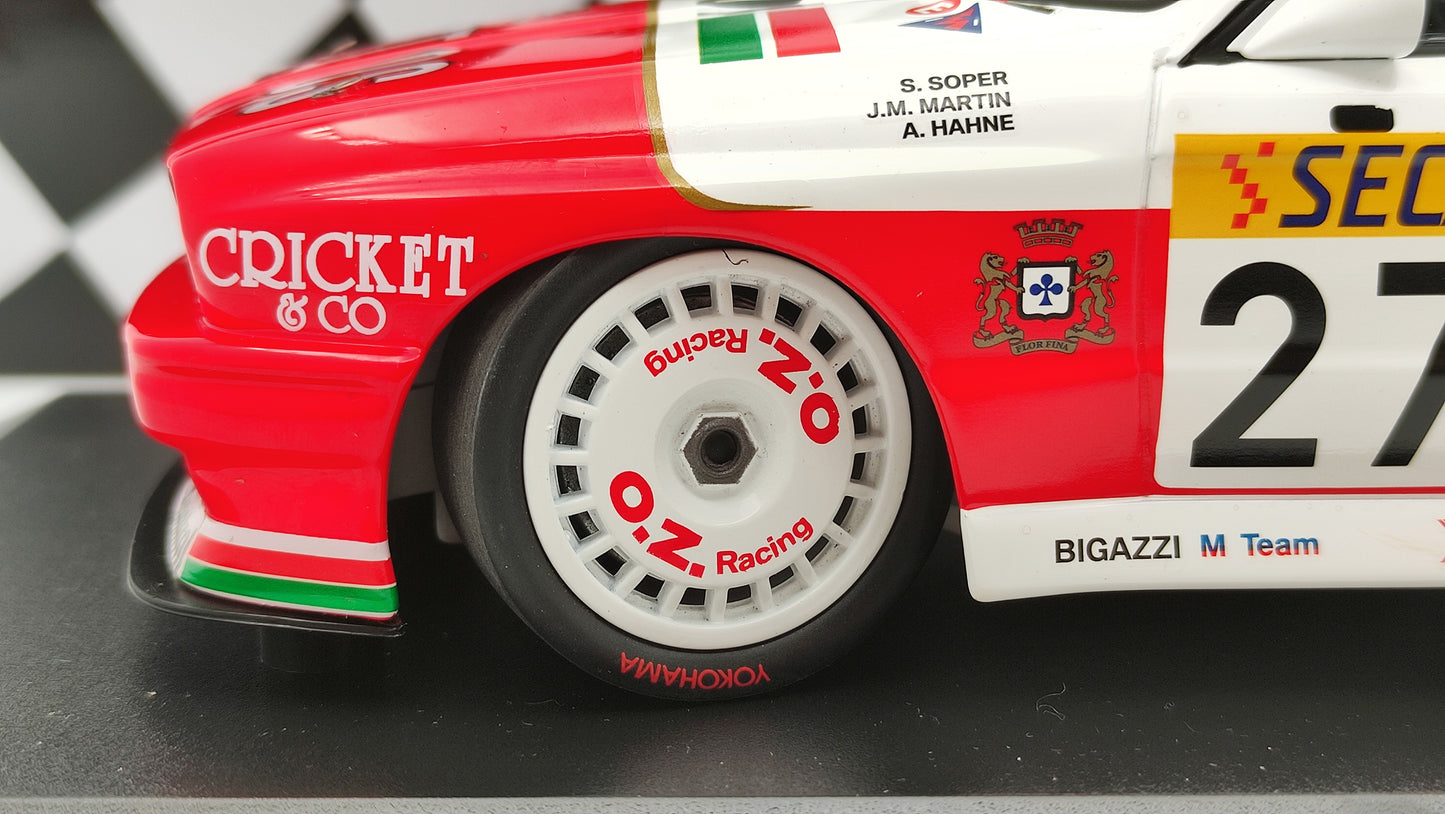 Minichamps Bigazzi BMW M3 E30 Team Bigazzi 24hrs de Spa 1990 Soper/Hahne/Martin 1/18