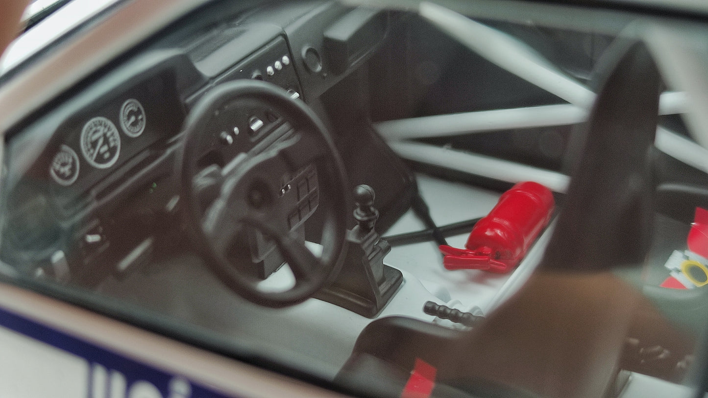 IXO Ford Escort RS Cosworth Nr.3 bastos 24hrs Ypres 1995 P.Snijers/D.Colebunders 1/18 IXO18RMC091A.20