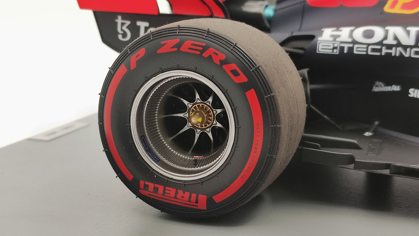 Spark Red Bull Honda RB16b Max Verstappen Winner Abu Dhabi GP 2021 1/12 F1 World Champion 12S032