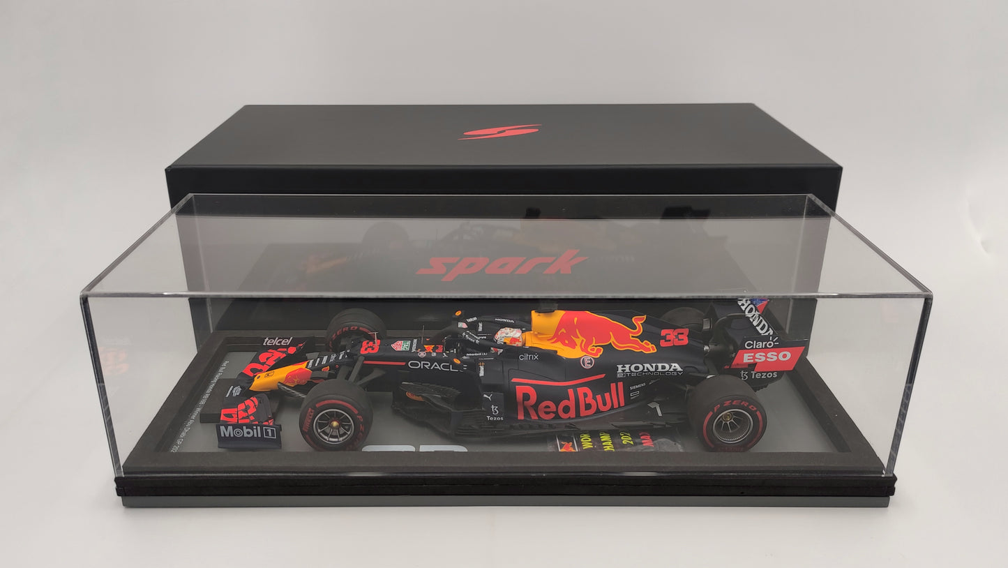 Spark Red Bull Honda RB16b Max Verstappen Winner Abu Dhabi GP 2021 1/18 F1 World Champion 18S609