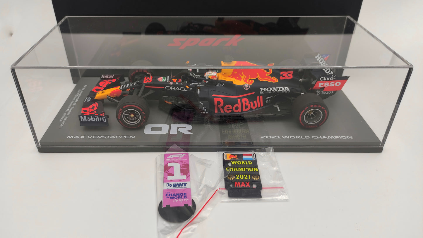 Spark Red Bull Honda RB16b Max Verstappen Winner Abu Dhabi GP 2021 1/18 F1 World Champion 18S609