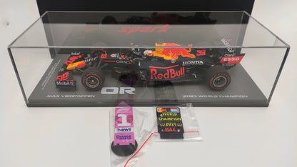 Spark Red Bull Honda RB16b Max Verstappen Winner Abu Dhabi GP 2021 1/18 F1 World Champion 18S609