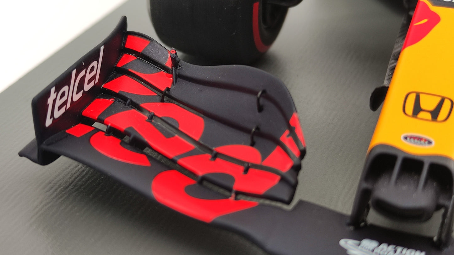 Spark Red Bull Honda RB16b Max Verstappen Winner Abu Dhabi GP 2021 1/18 F1 World Champion 18S609