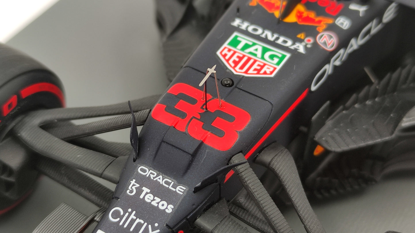Spark Red Bull Honda RB16b Max Verstappen Winner Abu Dhabi GP 2021 1/18 F1 World Champion 18S609