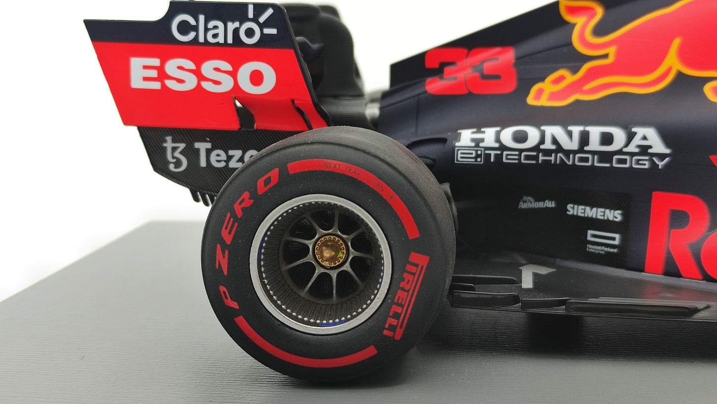 Spark Red Bull Honda RB16b Max Verstappen Winner Abu Dhabi GP 2021 1/18 F1 World Champion 18S609