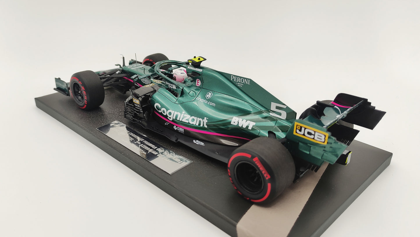 Minichamps Aston Martin AMR21 Sebastian Vettel 2nd Azerbaijan GP 1/18 117210705