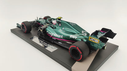 Minichamps Aston Martin AMR21 Sebastian Vettel 2nd Azerbaijan GP 1/18 117210705