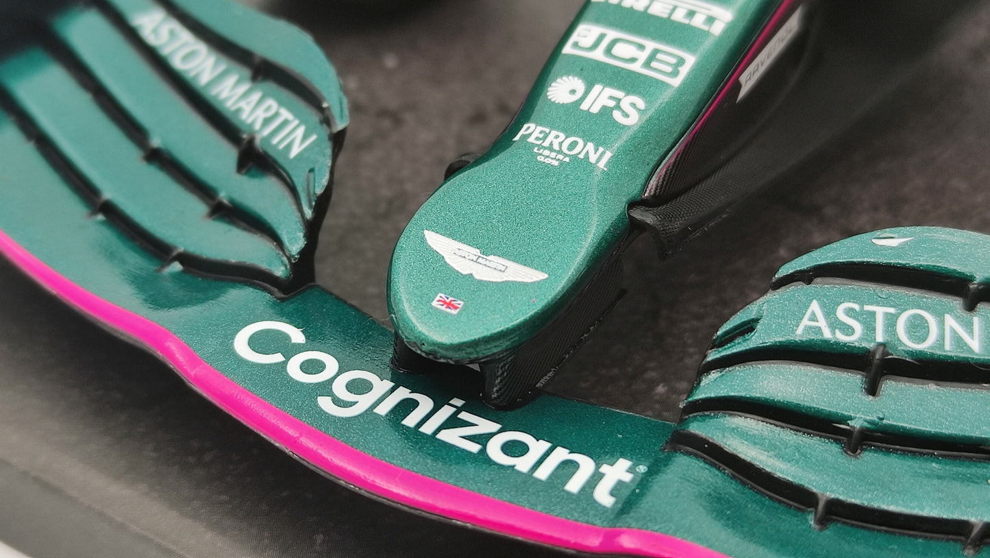 Minichamps Aston Martin AMR21 Sebastian Vettel 2nd Azerbaijan GP 1/18 117210705