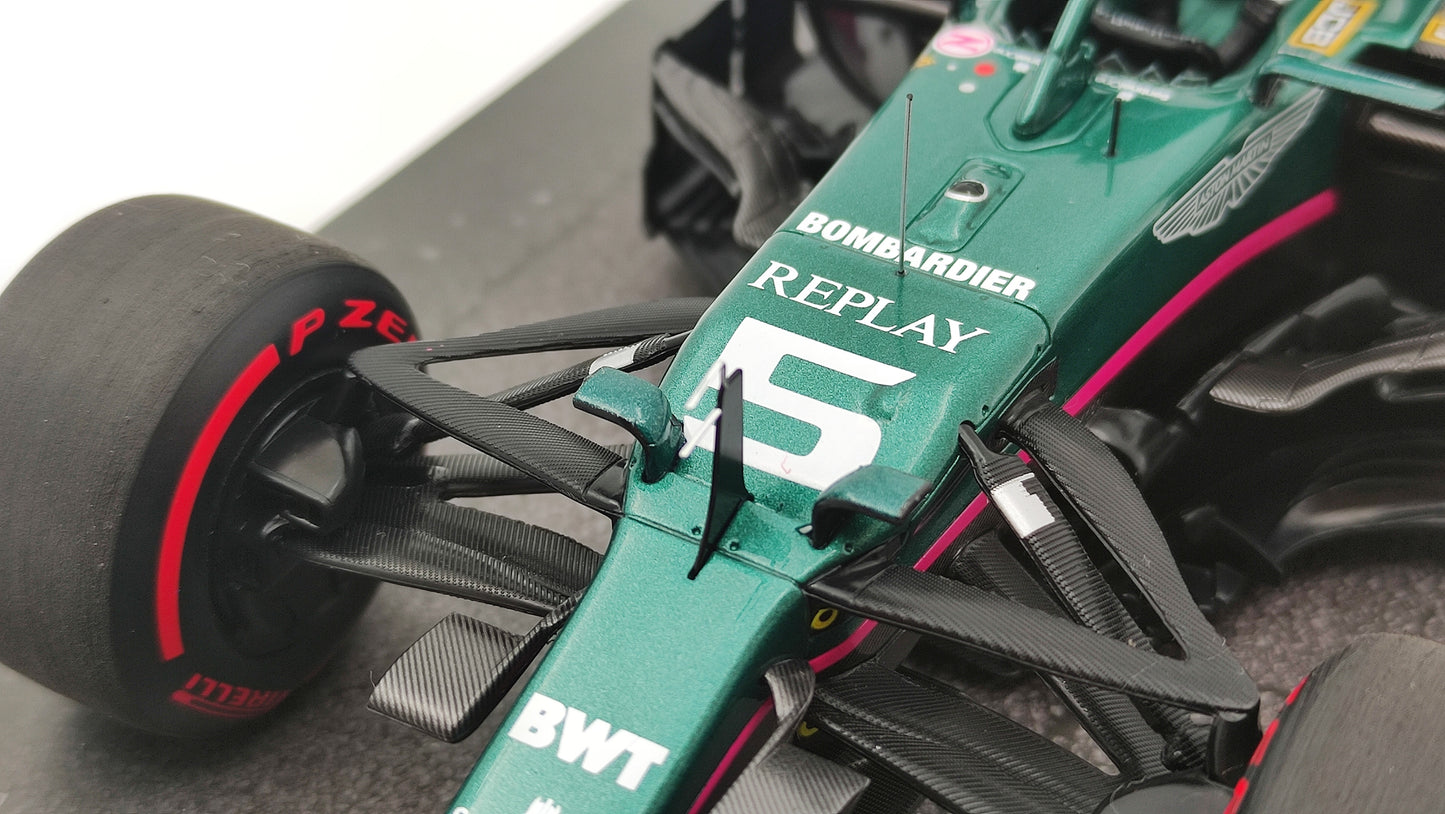 Minichamps Aston Martin AMR21 Sebastian Vettel 2nd Azerbaijan GP 1/18 117210705