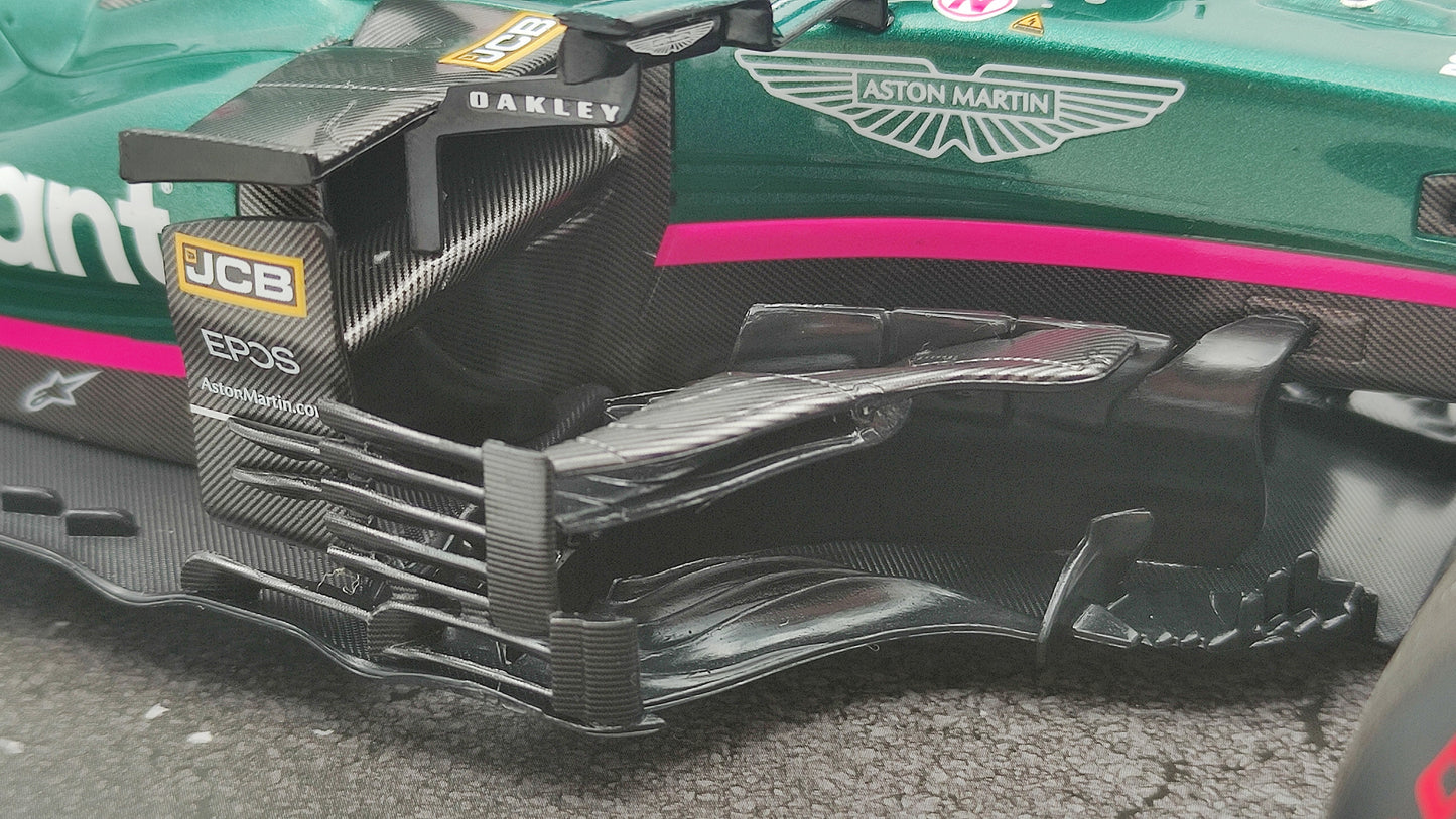 Minichamps Aston Martin AMR21 Sebastian Vettel 2nd Azerbaijan GP 1/18 117210705