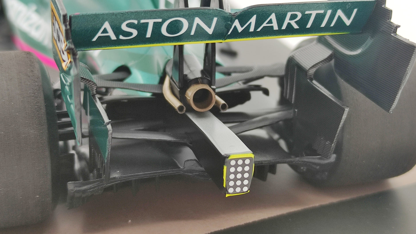 Minichamps Aston Martin AMR21 Sebastian Vettel 2nd Azerbaijan GP 1/18 117210705