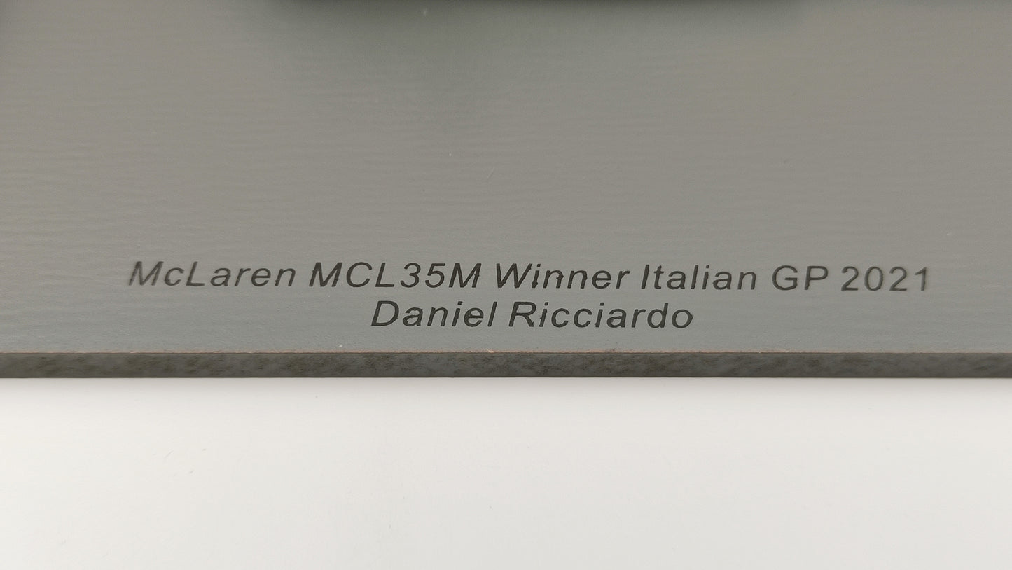 Spark Mclaren MCL35m Daniel Ricciardo Italian GP Winner 2021 1/18 18S602