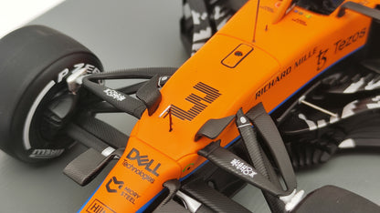 Spark Mclaren MCL35m Daniel Ricciardo Italian GP Winner 2021 1/18 18S602