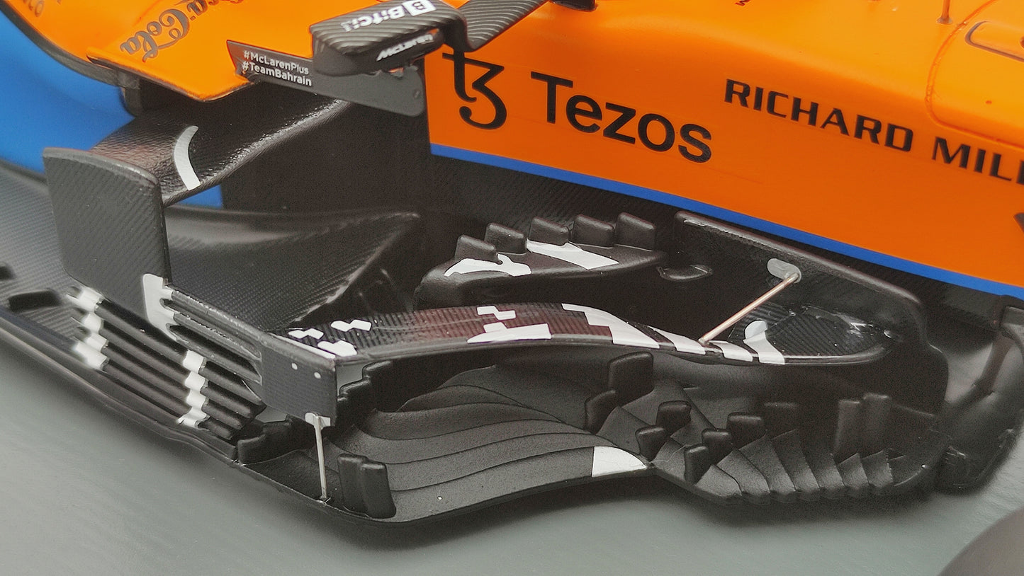 Spark Mclaren MCL35m Daniel Ricciardo Italian GP Winner 2021 1/18 18S602