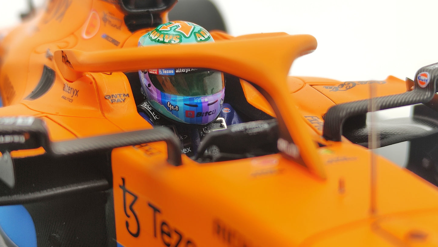 Spark Mclaren MCL35m Daniel Ricciardo Italian GP Winner 2021 1/18 18S602