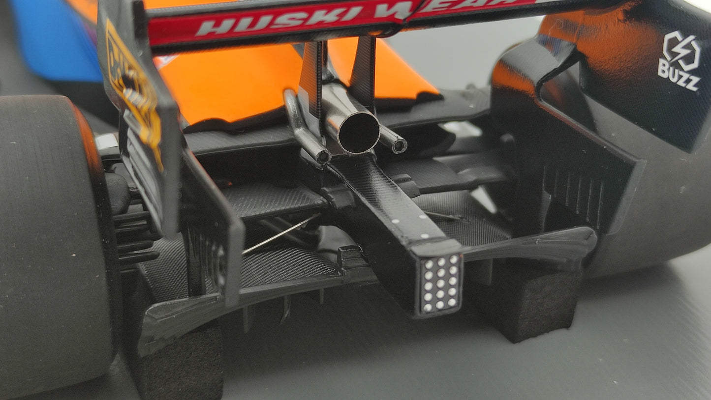 Spark Mclaren MCL35m Daniel Ricciardo Italian GP Winner 2021 1/18 18S602