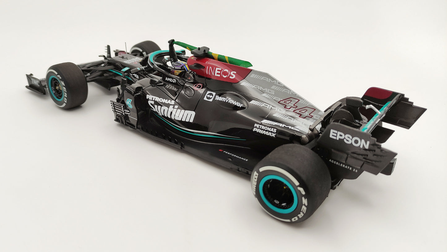 Minichamps AMG Mercedes W12 Lewis Hamilton 2021 Brazilian GP winner 1/18 113212044