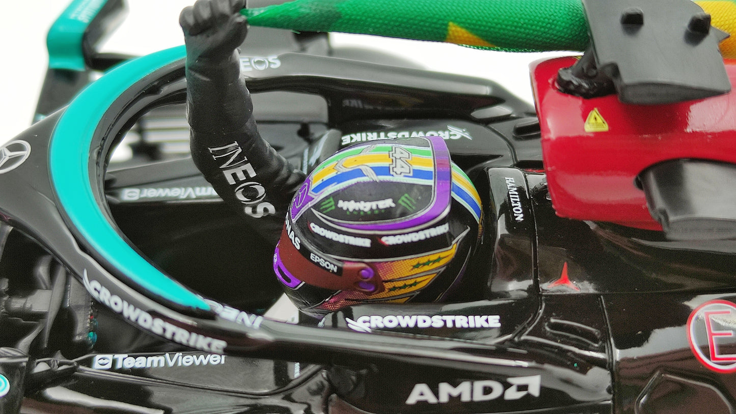 Minichamps AMG Mercedes W12 Lewis Hamilton 2021 Brazilian GP winner 1/18 113212044