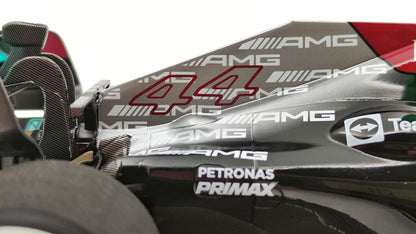 Minichamps AMG Mercedes W12 Lewis Hamilton 2021 Brazilian GP winner 1/18 113212044