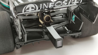 Minichamps AMG Mercedes W12 Lewis Hamilton 2021 Brazilian GP winner 1/18 113212044