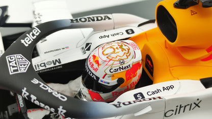 Spark Red Bull Honda RB16b Max Verstappen Turkish GP F1 World Champion 2021 1/12 12S031