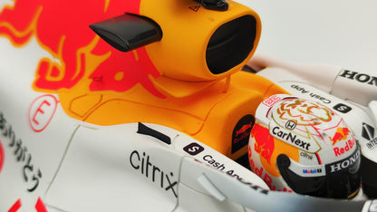 Spark Red Bull Honda RB16b Max Verstappen Turkish GP F1 World Champion 2021 1/12 12S031